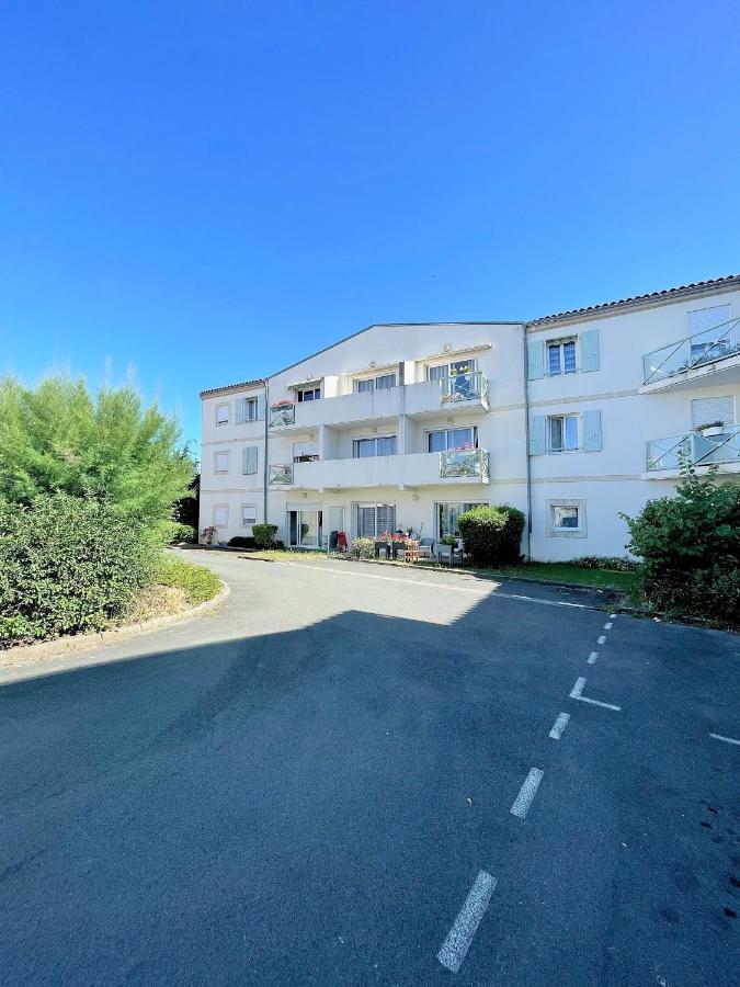 Domitys Le Clos Du Cedre Aparthotel Dompierre-sur-Mer Exterior photo